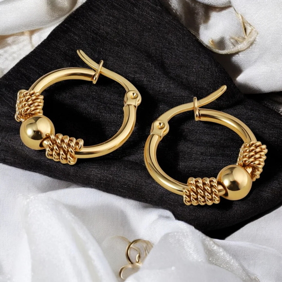 🆕️18K Gold Plated Hoop Earrings with Textured Accents - Chic & Timeless - Picture 1 of 14